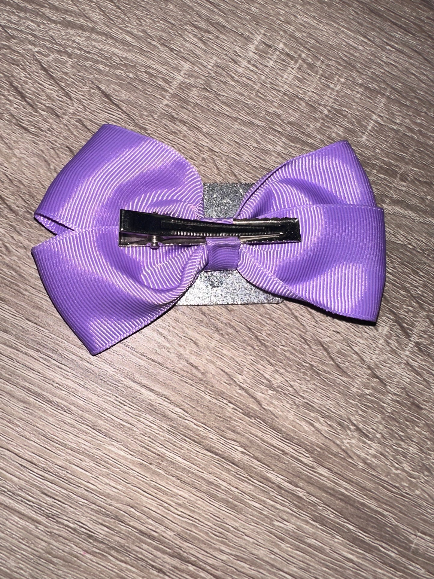K-pop demon hunter bow