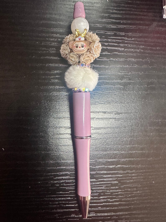 Beige  and white pen ￼